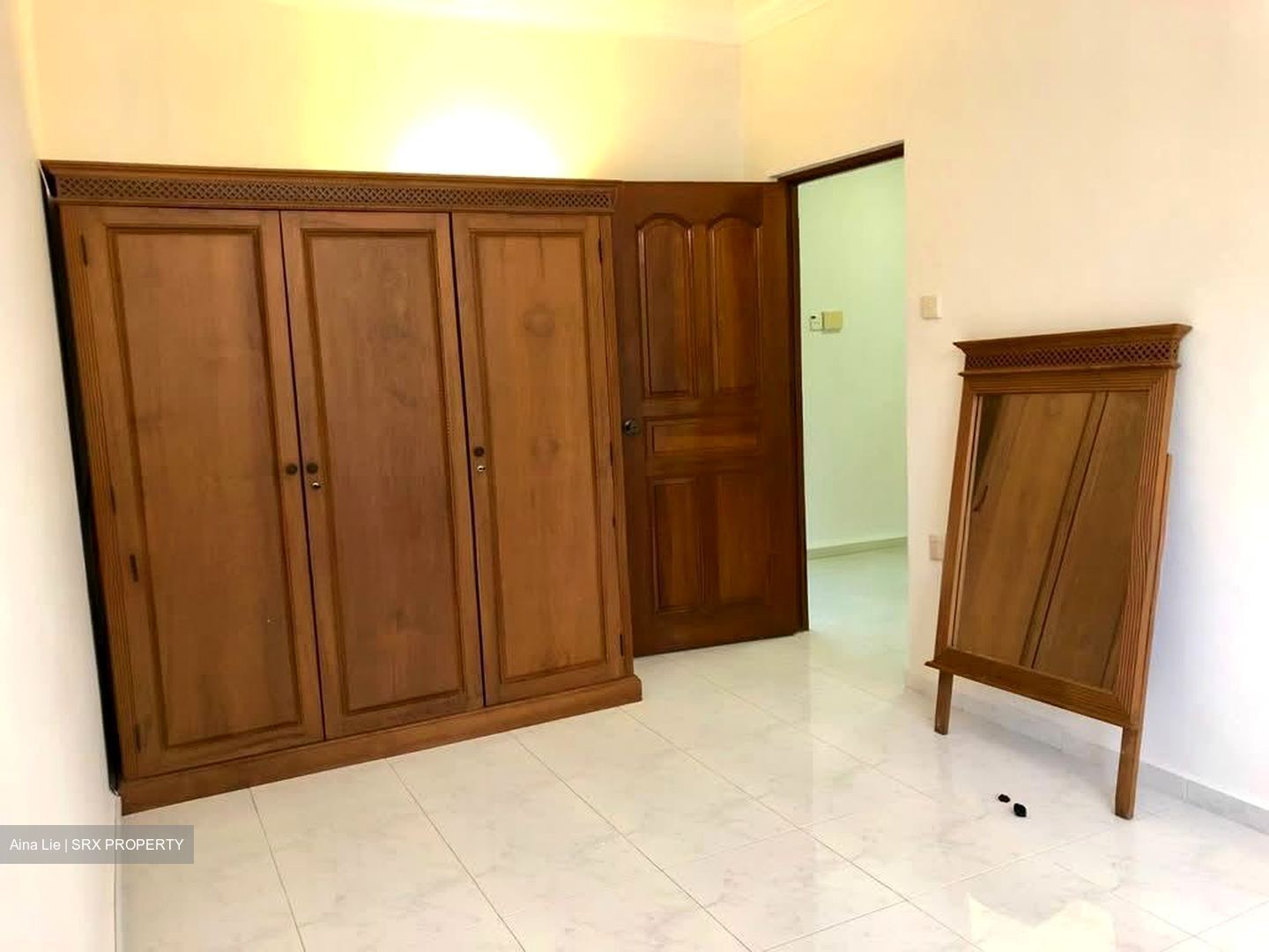Sennett Estate (D13), Terrace #547649301
